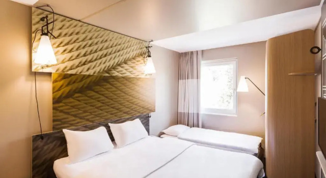 Трёхместный номер Standard ibis Winterthur City