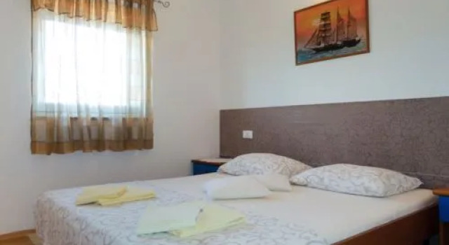 Mirjana (KRK356), Prenota Hotel Brzac 