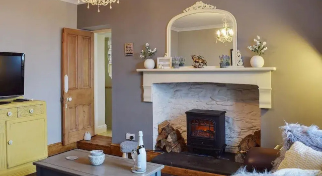 West Wales Holiday Cottage - Teifi View, Book Feriehus Llanybydder Glamorgan