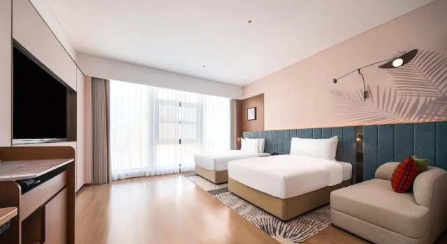 Hilton Garden Inn Xinyang East Railway Station, Book Hotel Xinyang Henan