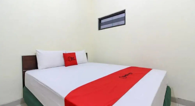 Двухместный номер Standard RedDoorz near Rumah Sakit Condong Catur