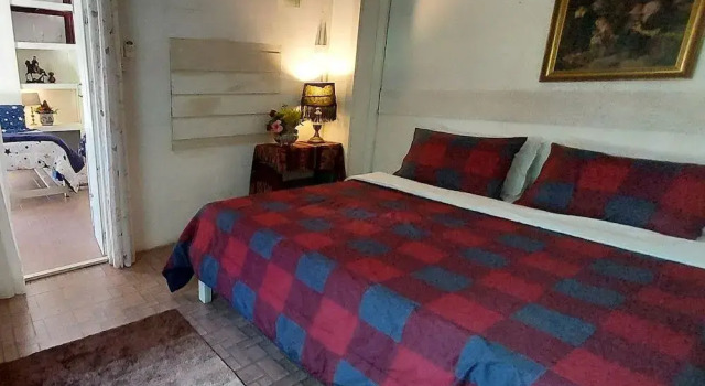 Village Homestay, Varaa Matkakoti Hotellit North-Eastern Thailand pysäköinnillä, Pysäköinti