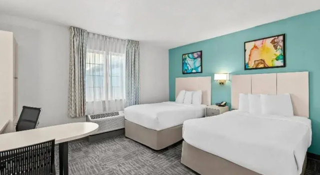 Четырёхместный номер Standard MainStay Suites Louisville Jeffersontown
