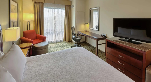 Двухместный полулюкс Hilton Garden Inn Durham-University Medical Center