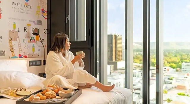 Номер Deluxe c 1 комнатой Hotel Indigo Adelaide Markets by IHG