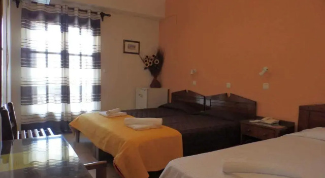 Трёхместный номер Standard Alexandra Hotel