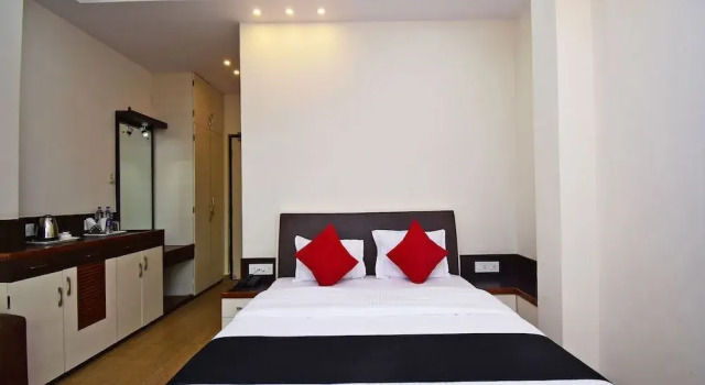 Capital O 42660 Hotel Greenland Towers, Rezervasyon Otel Kharagpur West Bengal