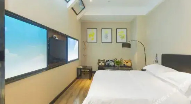 Platinum Celebrity Hotel, Buchen Sie Hotel Chongyang Sichuan