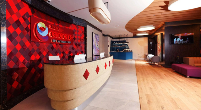 Ramada Encore Al Khobar Corniche, Забронировать Отель Al Yarmouk Аль Кхобар, рядом с Банкетный зал Seef
