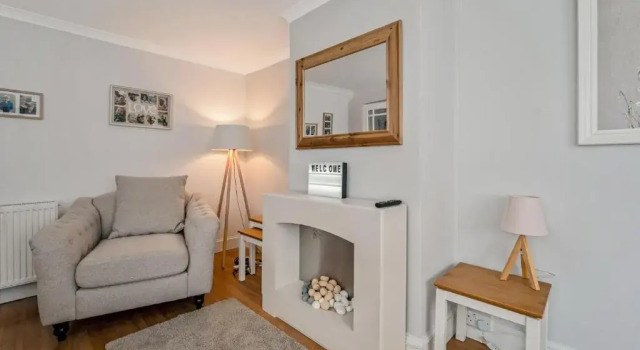 Centrally Situated 1 Bedroom House in Cumbernauld, Забронировать Дом для отпуска Виллы Ланаркшир, Вилла