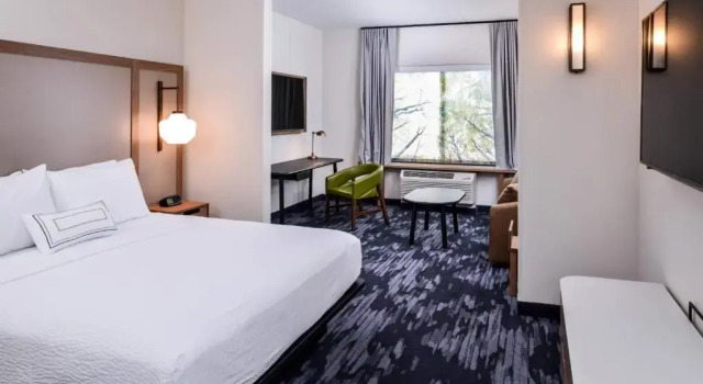 Двухместный люкс с видом на город Fairfield Inn & Suites by Marriott Staunton