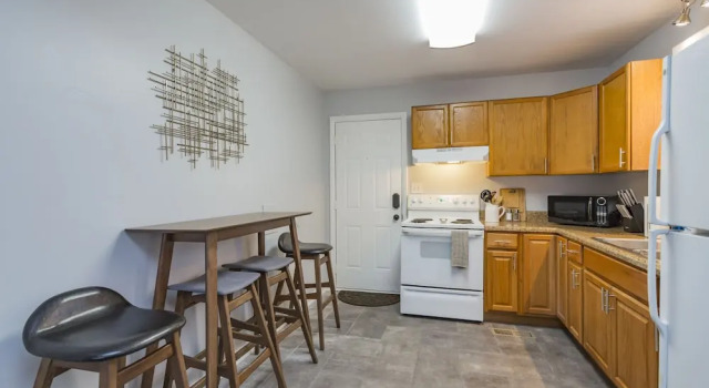 Коттедж Savor the Homey Vibe at a Chilled Nest Five Min Downtown