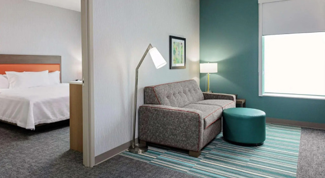 Двухместный люкс Home2 Suites By Hilton Salisbury