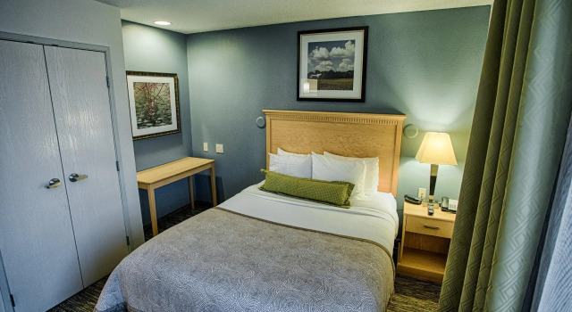 Двухместный люкс c 1 комнатой Candlewood Suites Fargo-North Dakota State University by IHG