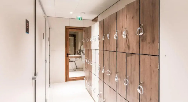 Apartment in Fornelet With Ski-in/ski-out Access, Prenota Appartamento Hotel a Rodano-Alpi con parcheggio, Parcheggio