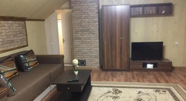 Guest House U Myrona, Prenota Affittacamere Hotel a Ivano-Frankovsk con parcheggio, Parcheggio