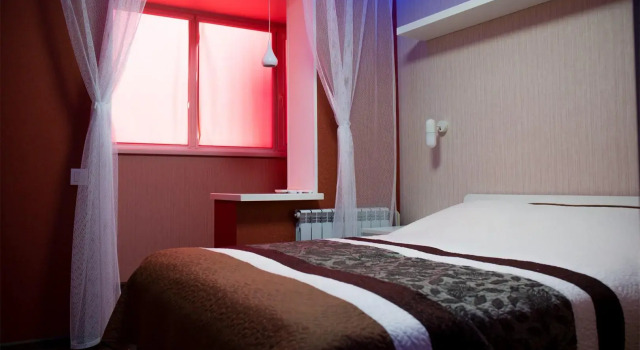 Двухместный люкс Меблированные комнаты "ROOMER"