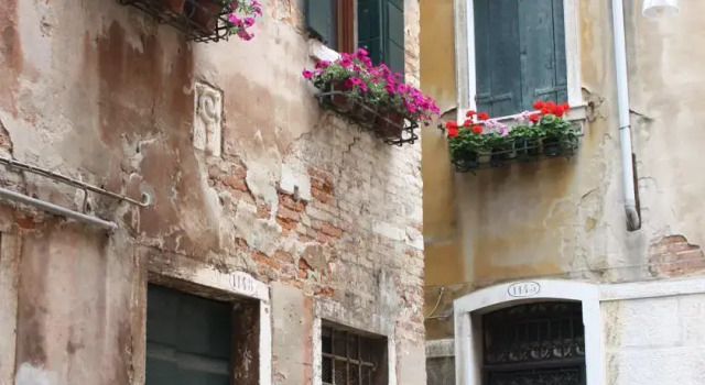 Viva Venezia, Забронировать Отель Санта-Кроче Венеция, рядом с Accademia Bridge