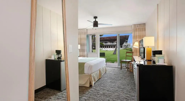 Номер oceanfront THE ISO HOTEL, Trademark Collection by Wyndham