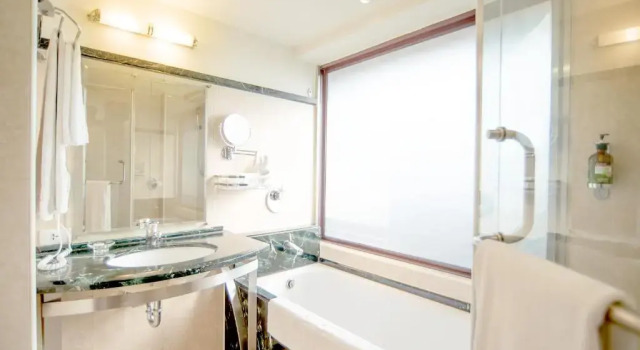 Suite Hotel Dion