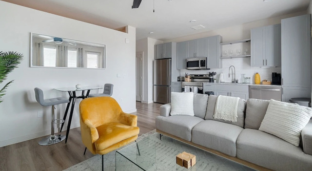 Sky-high Comfort 1BR Gym Pool Pet Friendly, Buchen Sie Ferienwohnung Dallas Dallas - Fort Worth und Umgebung