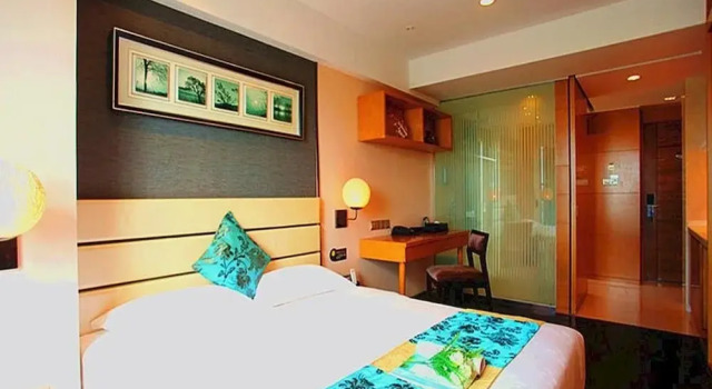 Haiyuetai Tropical View Theme Hotel, Book Hotel Sanya Hainan