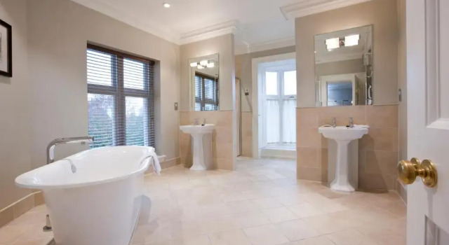 Номер Luxury Wivenhoe House Hotel