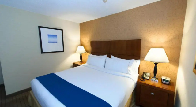 Run of House Sandman Hotel & Suites London Downtown