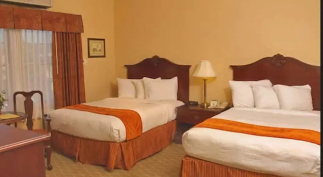 Четырёхместный номер Standard Historic Santa Maria Inn