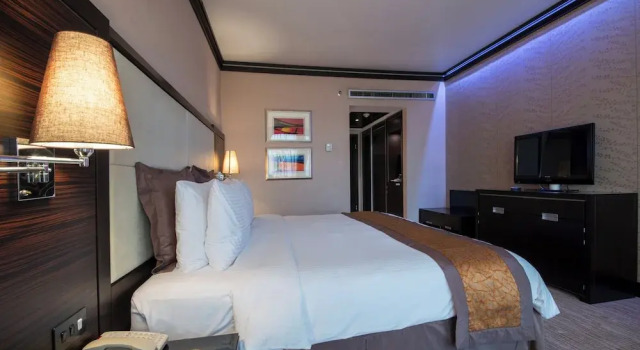 Номер Standard с балконом Holiday Inn Kuwait Al Thuraya City by IHG