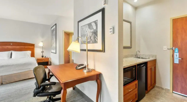 Люкс Hampton Inn & Suites Mystic