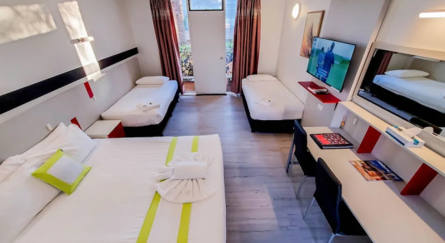 Двухместный семейный номер Deluxe Sandors Motor Inn