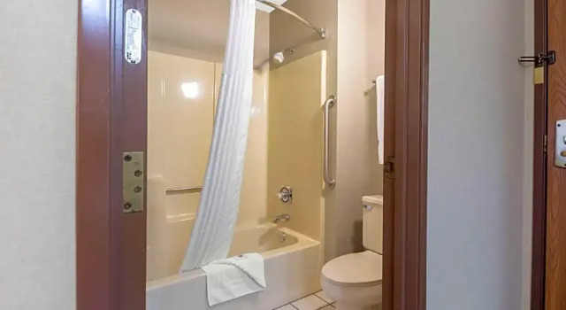 Шестиместный люкс Comfort Inn Iron Mountain North