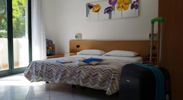 Трёхместный номер Standard с балконом Hotel Marebello