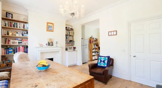 3-br Spacious Flat in Central London, Забронировать Отель Лондон Большой Лондон, рядом с Роупел-стрит