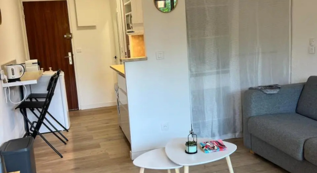 T2 avec magnifique vue mer, piscine, clim, parking