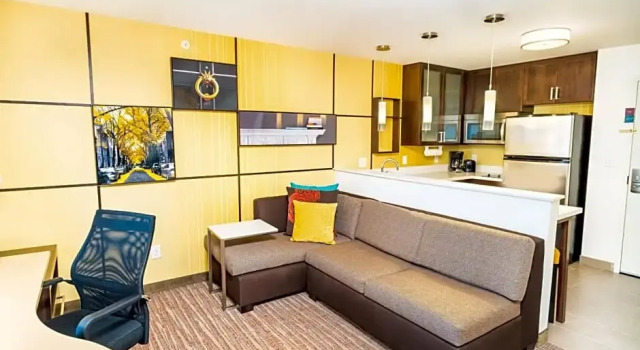 Двухместная студия-люкс с диваном Residence Inn by Marriott Albany Washington Avenue