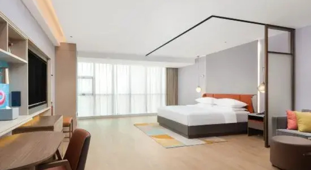 Люкс с видом на сад Home2 Suites by Hilton Dongguan Shijie