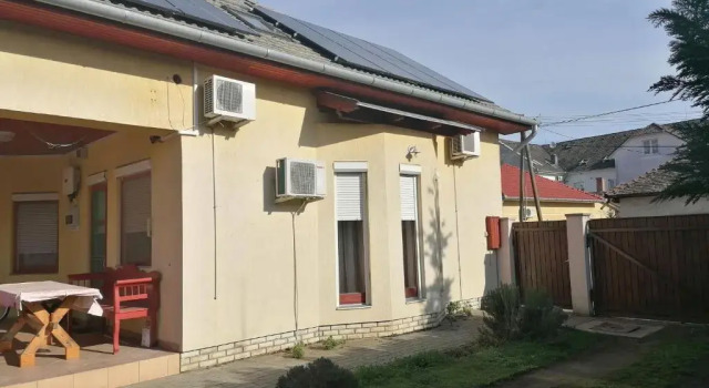 Iglódi Panzió, Book Pension  