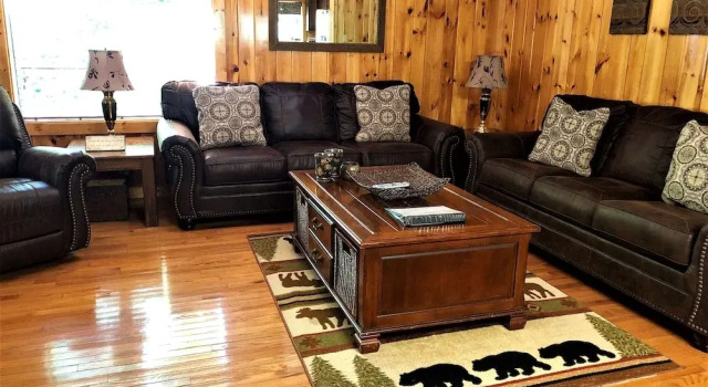 Bearly Rustic by RedAwning, Забронировать Отель Севьервилл Great Smoky Mountains National Park