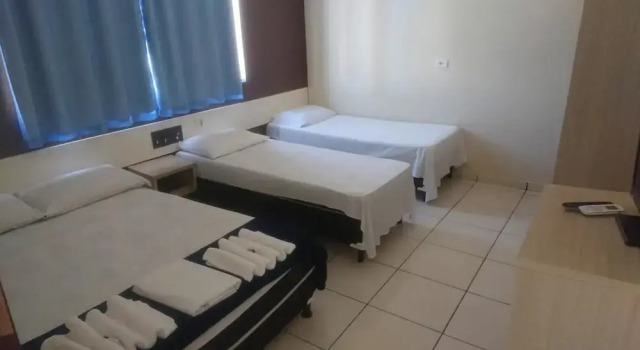 Falls Plaza Hotel