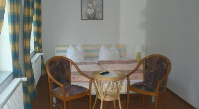 Hotel & Restaurant Zur Alten Schule, Prenota Hotel Beelitz Brandeburgo