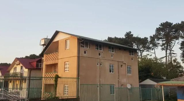 Ureki House