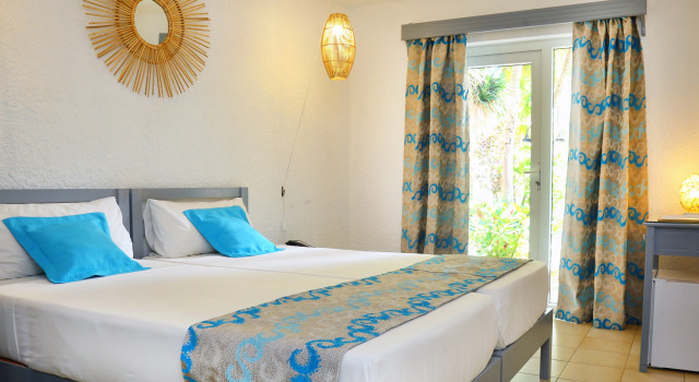 Cocotiers Hotel, Book Hotel Baie du Tombeau 