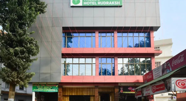 Treebo Trend Hotel Rudraksh, Book Hotel 3-stjernede hoteller i Azara, 3*