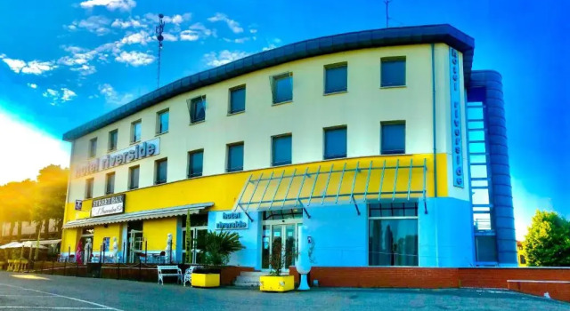 Hotel Riverside, Book Hotel Gaggio Emilia-Romagna
