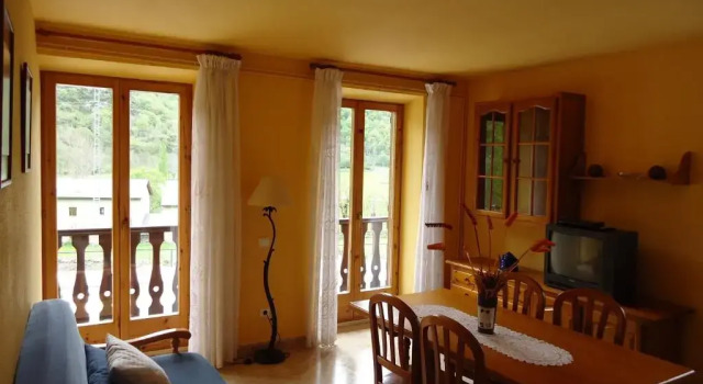 Апартаменты с 2 комнатами Apartaments La Llucana