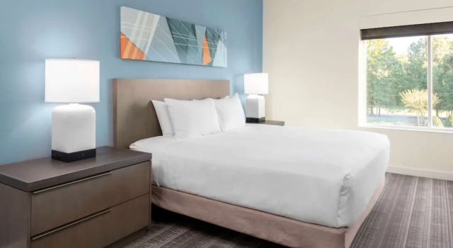 Двухместная Studio Suite с кухней Hyatt House Charlotte Rea Farms