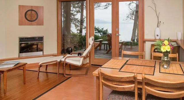 Skipping Stone Beach B&B, Boek Bed and Breakfast Ganges Salt Spring Island