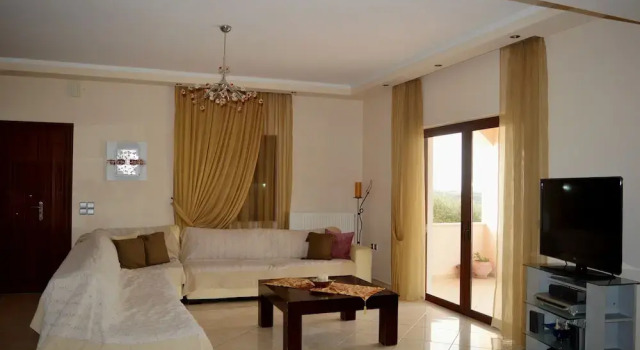 Armi Villa